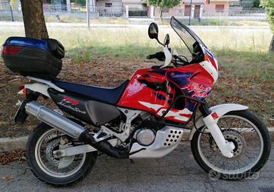 Africa twin 750