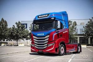 Acquistiamo macchine movimento terra e autocarri