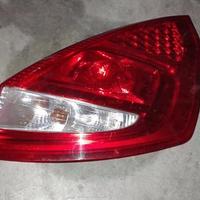 Faro Post DX Ford Fiesta 010