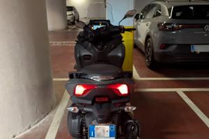 Yamaha Tricity 300 (Patente B) - 12.000 km - 12/20