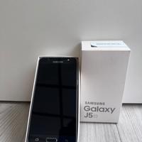 Samsung Galaxy J5 6 (2016) - 16GB