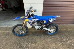 85 moto cross yamaha
