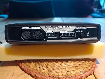M-AUDIO MIDI SPORT 2X4