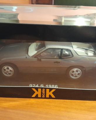 Porsche 924 S modellino 1:18