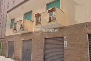 Quadrivano con box auto zona Ospedali