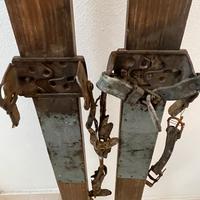 Sci vintage d’epoca di legno