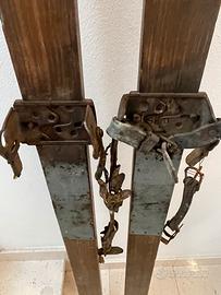 Sci vintage d’epoca di legno