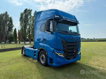 IVECO STRALIS S-WAY RETARDER PTO CLIMA A FERMO