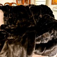 Plaid Luxury in Eco-Pelliccia