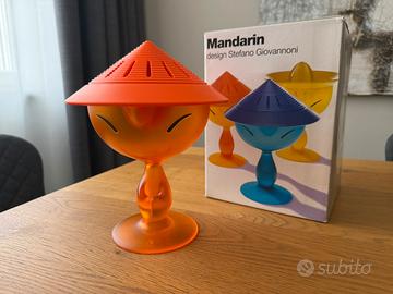 Mandarin by Alessi. Spremiagrumi design Giovannoni