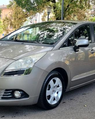 peugeot 5008 7 posti