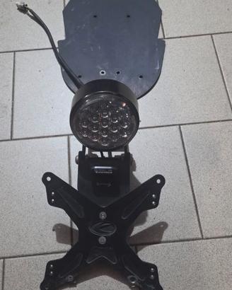 Faro con Portatarga Evotech per XSR 700