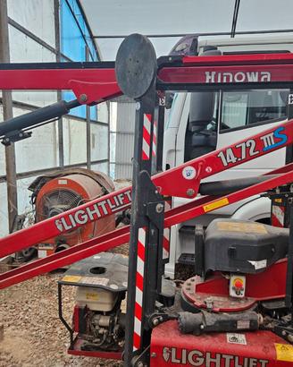 Piattaforma aerea Ragno Hinowa 14.72