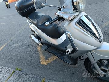 Beverly 300 tourer