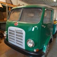 Autocarro OM Leoncino