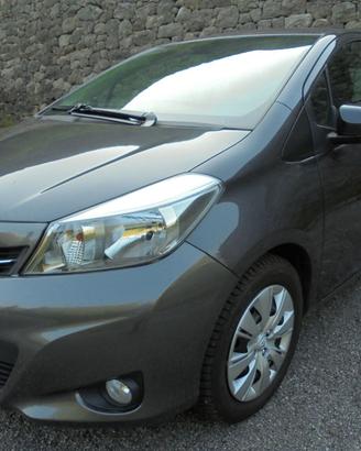 TOYOTA YARIS 1.0 VVT-i 5P ACTIVE – UNIPROPRIETARIO