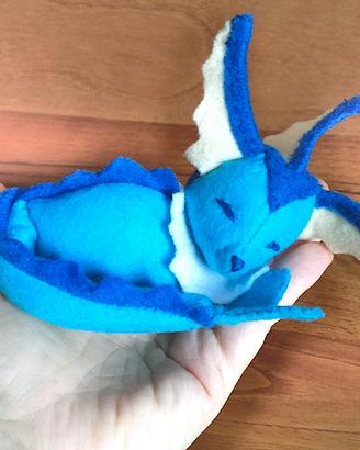 Pokemon Vaporeon dormiglione peluche artigianale