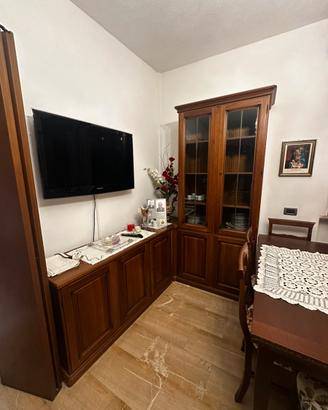 Credenza con mobile basso sotto TV