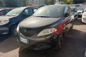 Lancia Ypsilon 1.0 firefly hybrid Alberta Ferretti