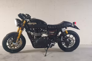 Triumph thruxton