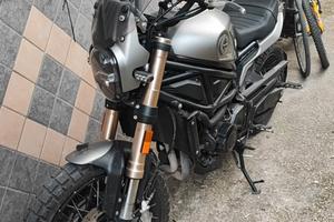 Benelli Leoncino 800 Trail