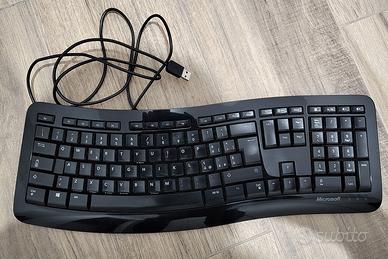 Tastiera Microsoft con cavo USB
