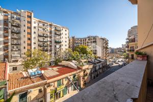 Comodo 3 vani mq 70 oltre Terrazzo zona Malaspina