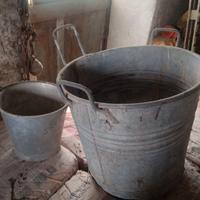 Mastello in lamiera zincata e secchio alluminio