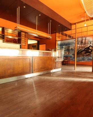 Villa di 373 m² con più di 5 locali e box auto a B