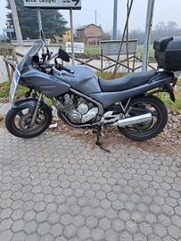 moto Yamaha 600