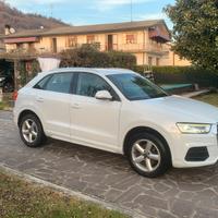 Audi Q3 4x4 2000cc, S-tronic,125.000km