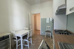 Ampia camera matrimoniale uso singola con balcone