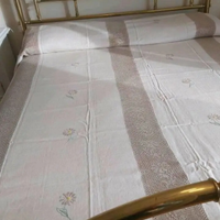 Copriletto pizzo uncinetto e lino