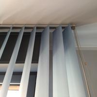 Binario per tenda a bande verticali