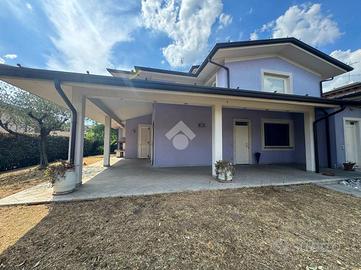 PORZIONE DI BIFAMILIARE A CALCINATO