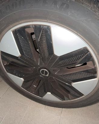 Pneumatici GoodYear 255/55 R18 estive