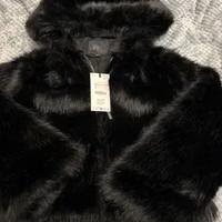 Cappotto in pelliccia sintetica Zara