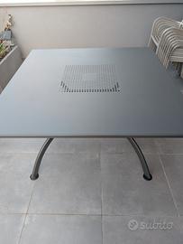 Tavolo da esterno con 8 sedie