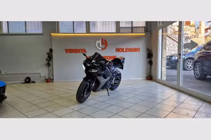 HONDA CBR 600 RR