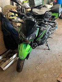 Moto 400