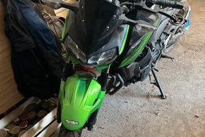 Moto 400