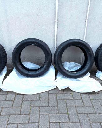 4x Pneumatici Bridgestone estivi T005A 215/55 R18