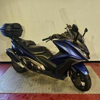 KYMCO AK 550