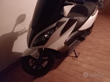 Kymco downtown 300i