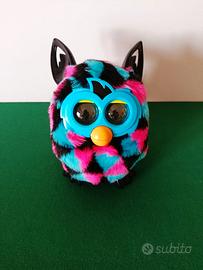 Hasbro Furby Boom Geometrica Nera Blu Rosa