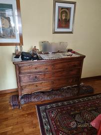 Cassettiera e due comodini