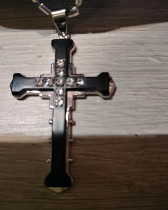 Collana con crocifisso