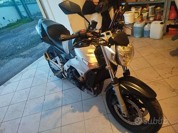 Suzuki Gsr 600 2006