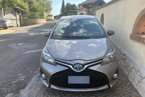 Yaris ibrida 2015