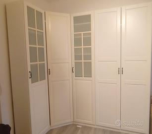 Armadio  Ikea ad angolo 